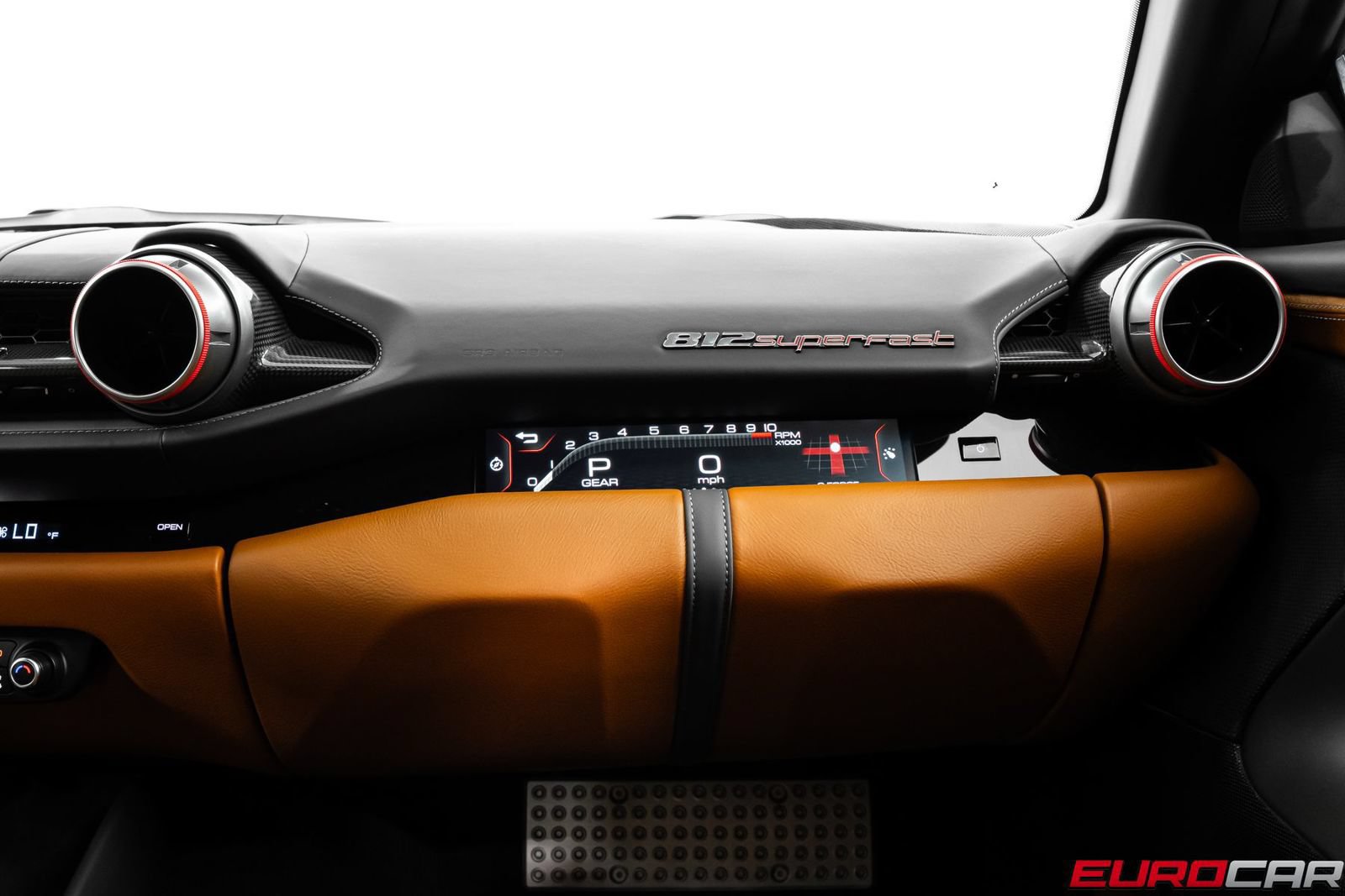 Used 2020 Ferrari 812 Superfast RWD image 38