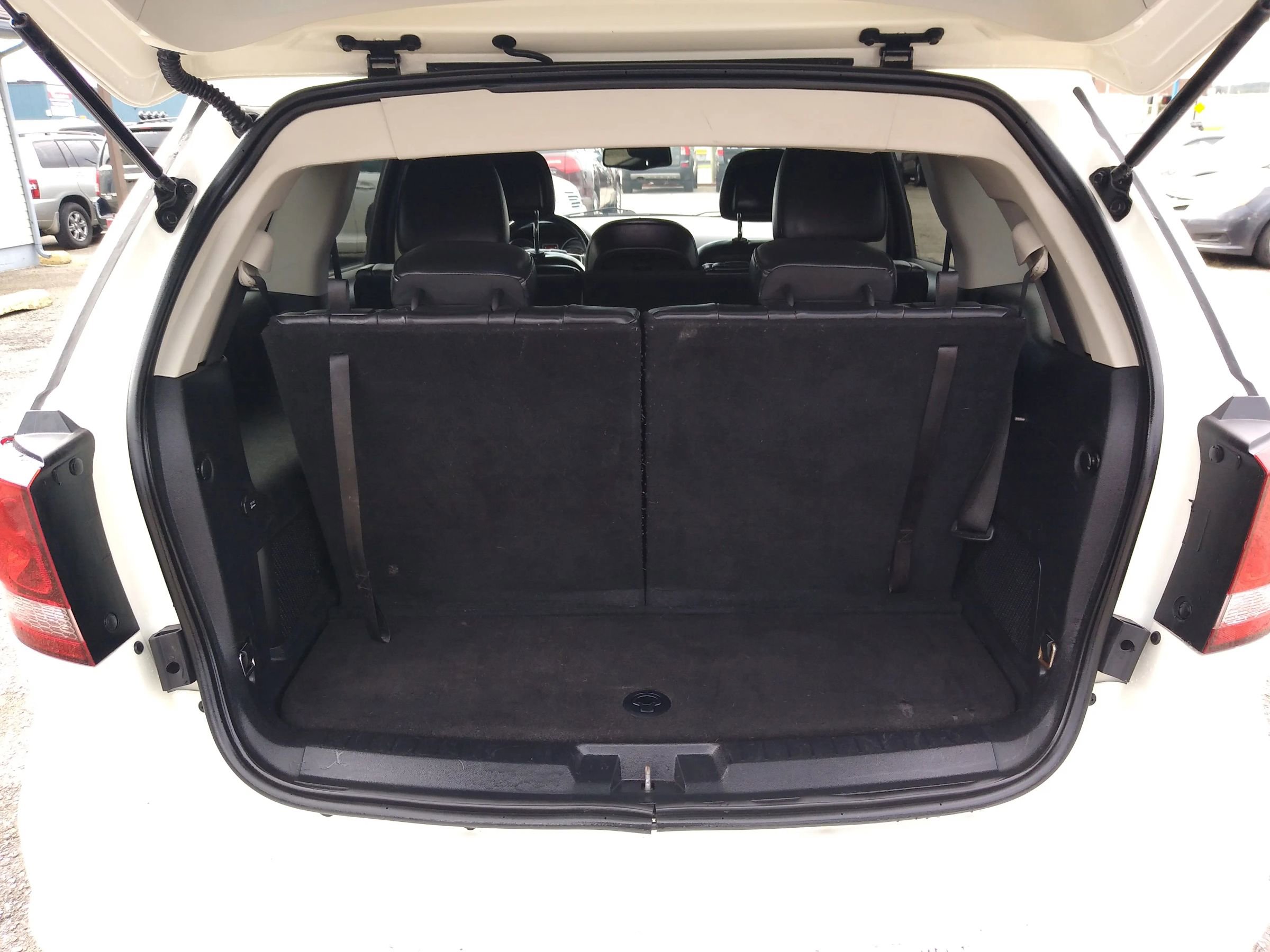 Used 2015 Dodge Journey Crossroad w/ Flexible Seating Group image 11