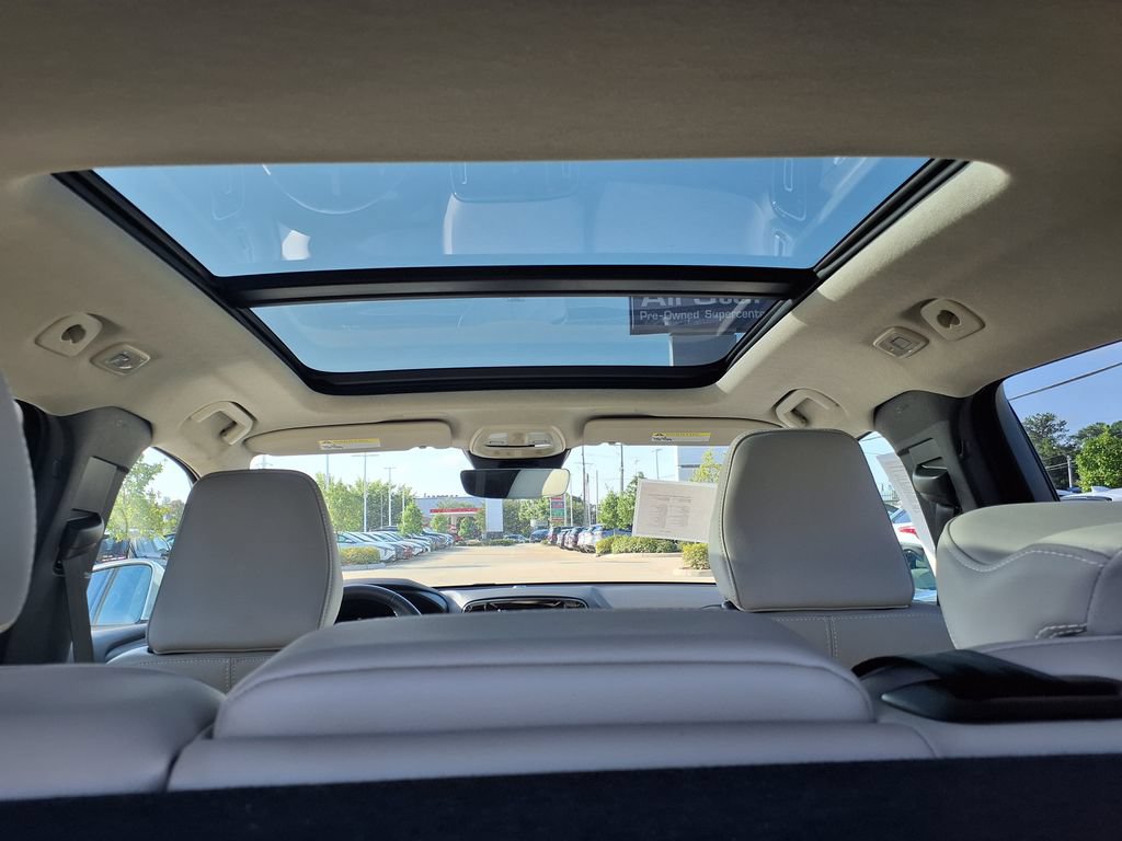 Certified 2023 Volvo XC40 B4 Plus w/ Climate Package FWD image 30