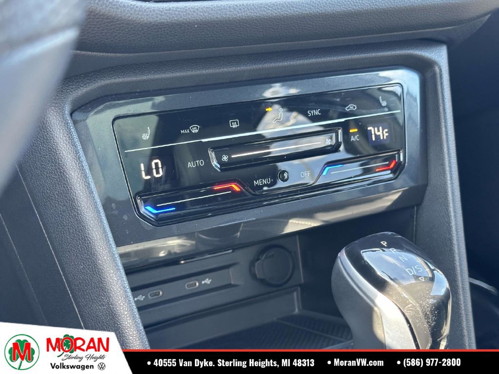 Used 2024 Volkswagen Tiguan SE R-Line AWD/4WD image 29