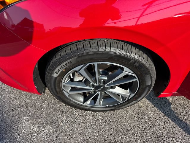 Used 2024 Kia Forte LXS w/ LXS Technology Package FWD image 31