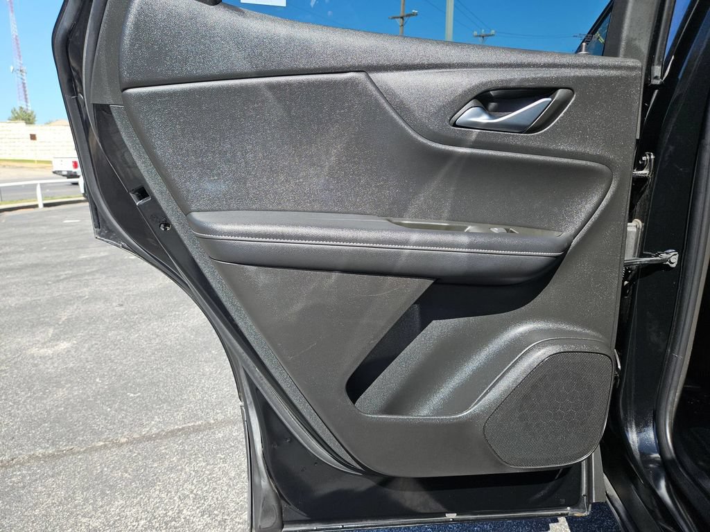 Used 2025 Chevrolet Blazer LT FWD image 18