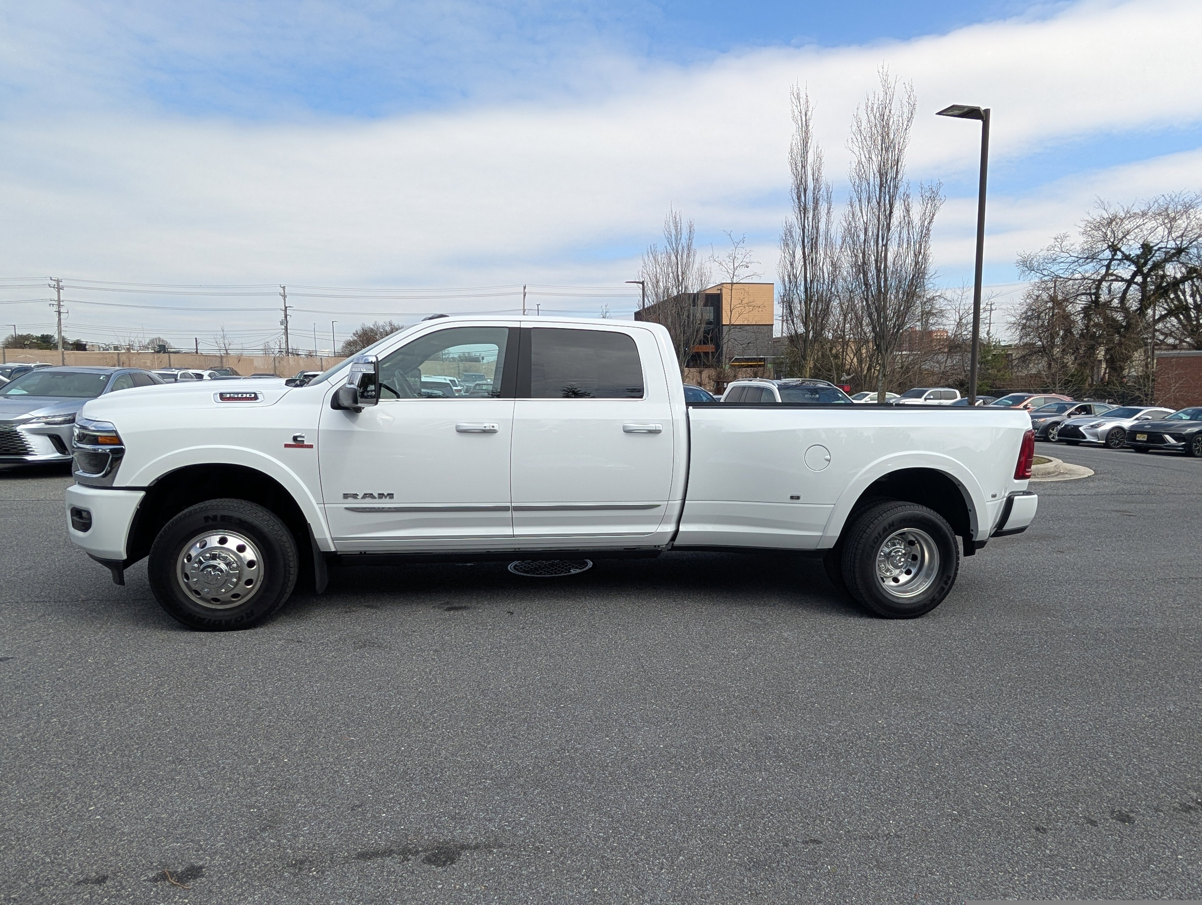Used 2025 RAM 3500 Limited image 6