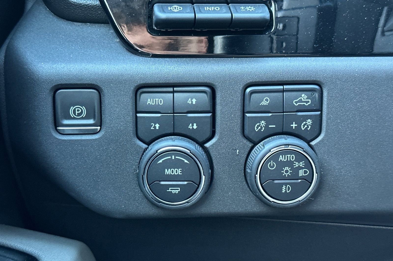 Certified 2023 Chevrolet Silverado 1500 ZR2 w/ Technology Package image 41