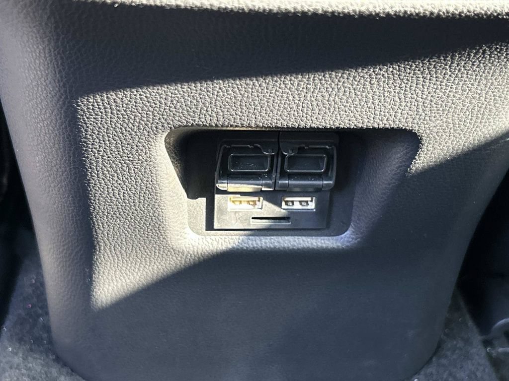 Used 2021 Toyota RAV4 XLE w/ Convenience Package FWD image 19