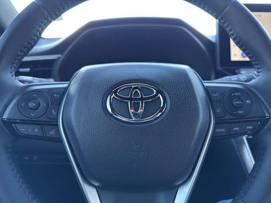 Used 2024 Toyota Venza Nightshade AWD/4WD image 17