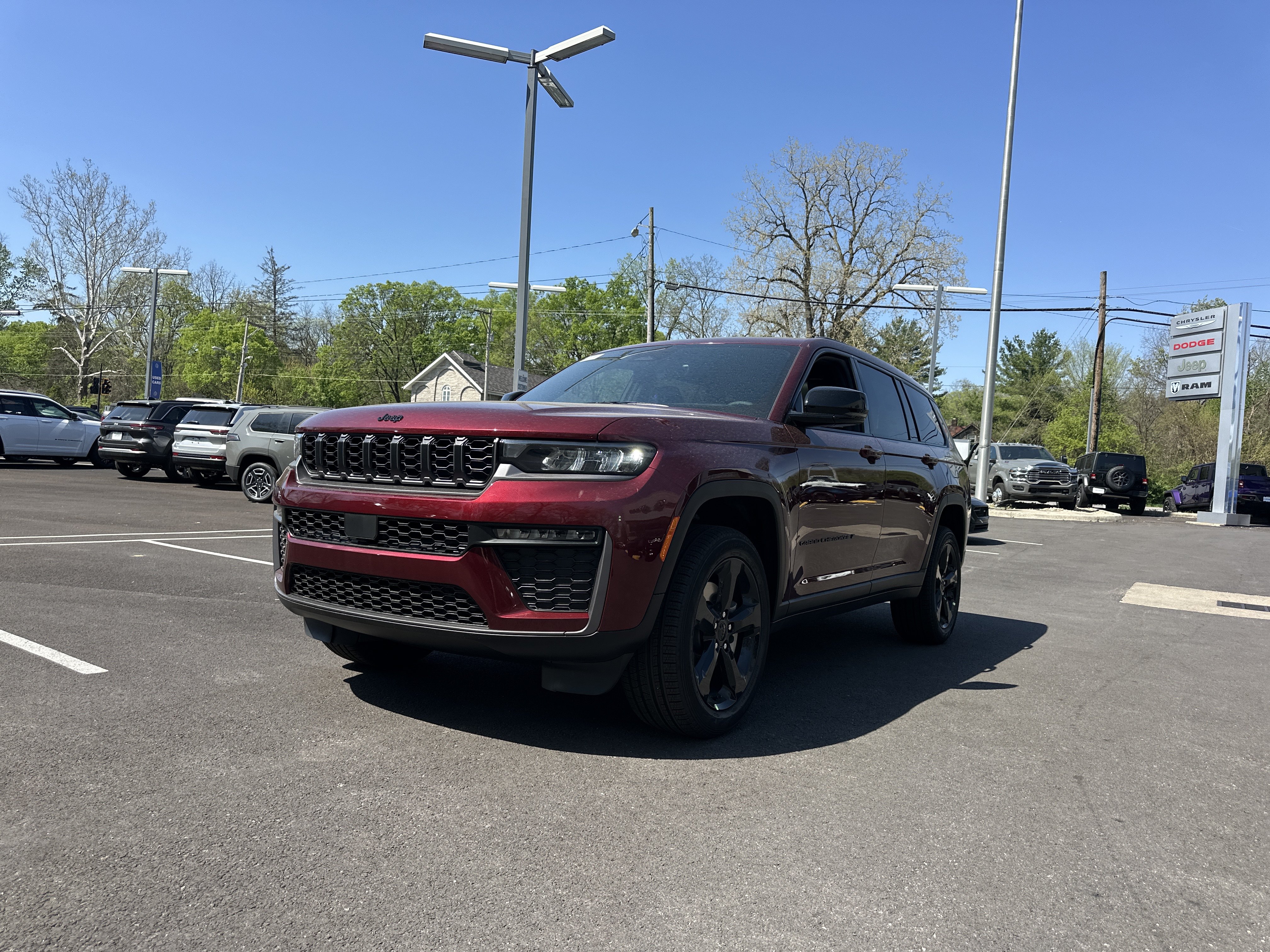 New 2026 Jeep Grand Cherokee L Limited w/ Limited Altitude Package AWD/4WD image 22