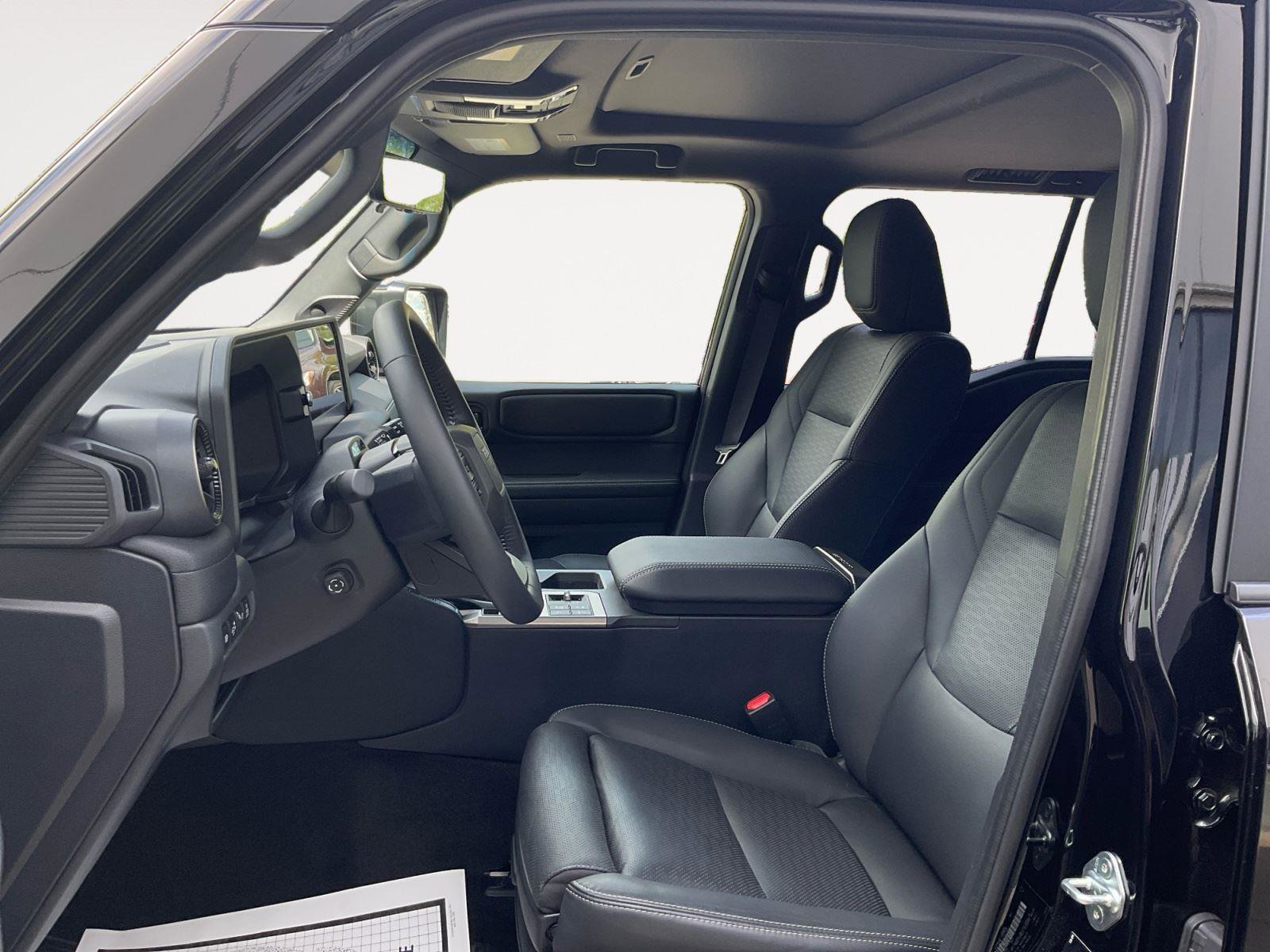 Used 2025 Toyota Land Cruiser w/ Premium Package image 9