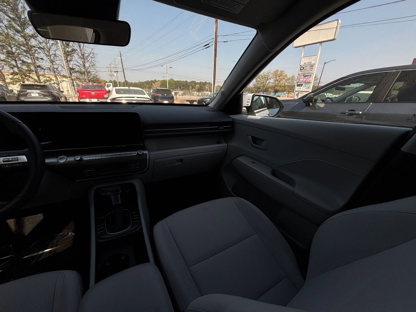 Used 2025 Hyundai Kona SEL image 41