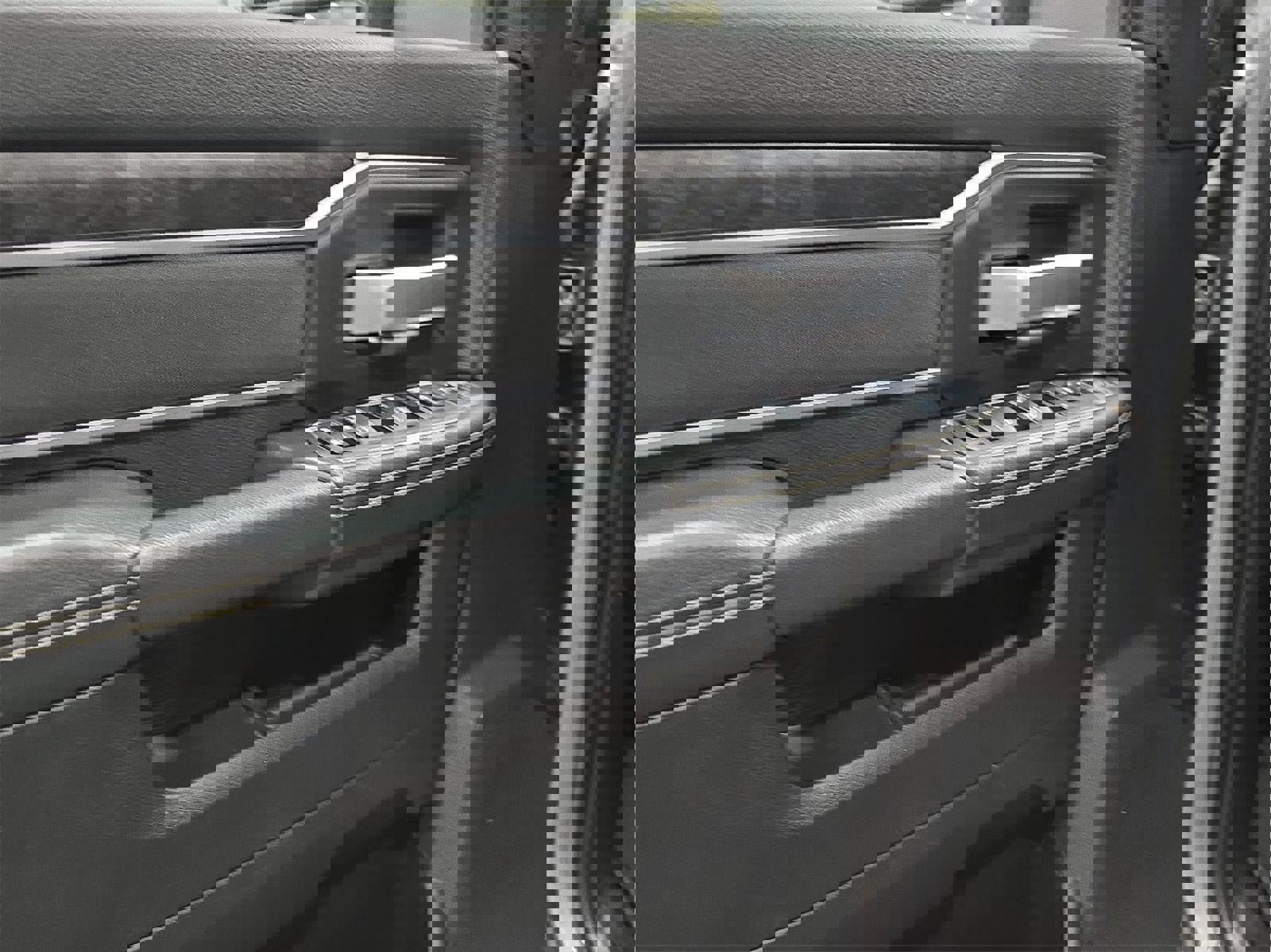 Used 2024 RAM 2500 Big Horn w/ Bed Utility Group image 9