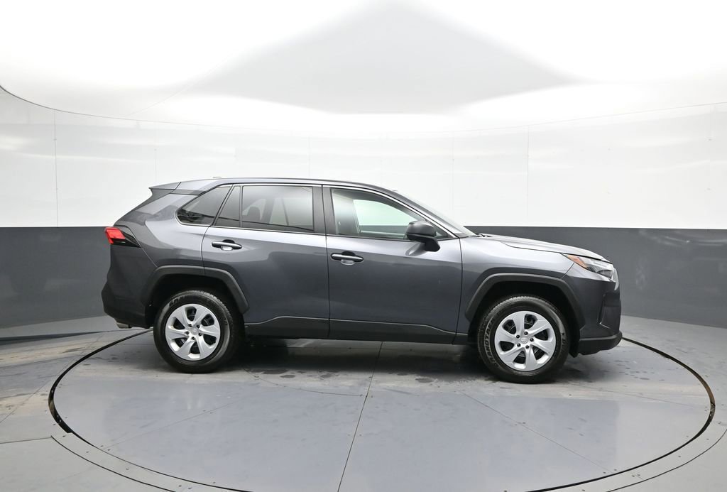 Used 2025 Toyota RAV4 LE image 5