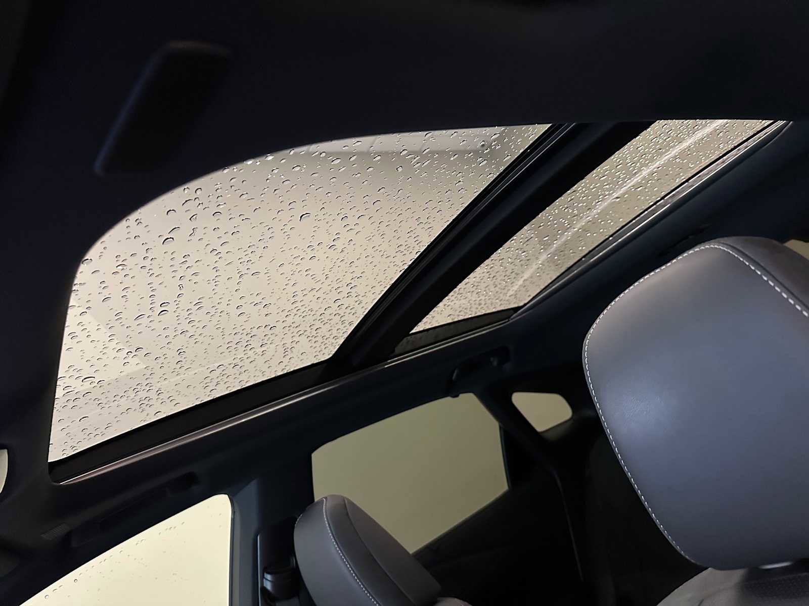 Used 2025 Lexus RX 450h Luxury w/ Convenience Package image 23