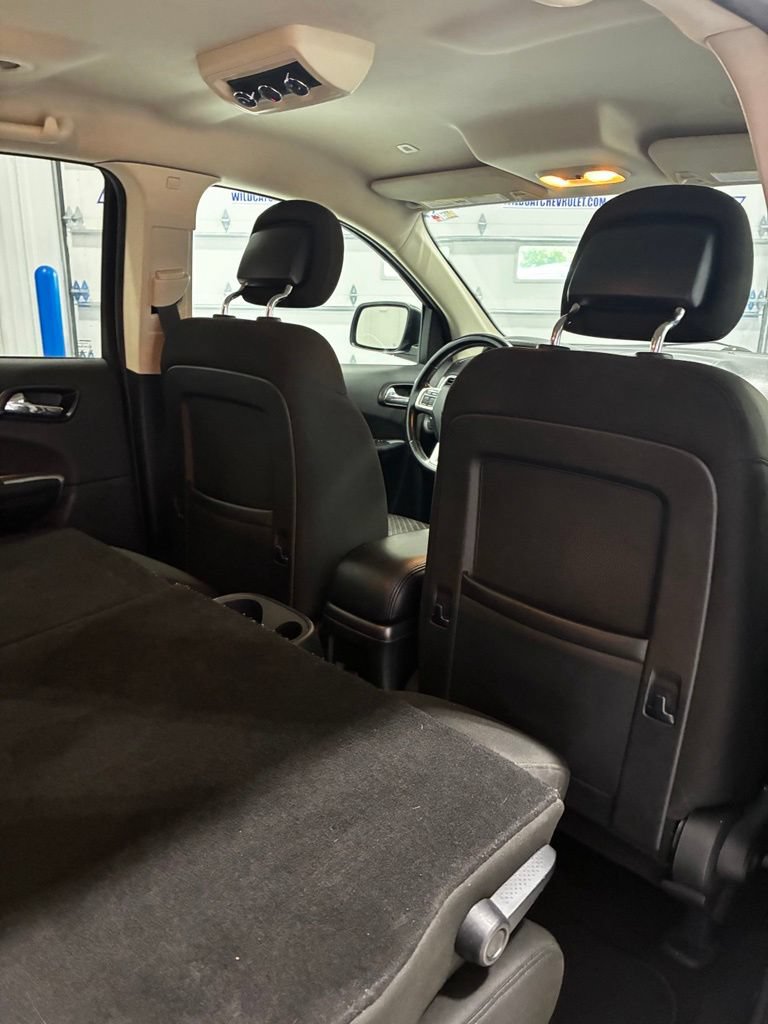Used 2020 Dodge Journey SE w/ SE Popular Equipment Group FWD image 35