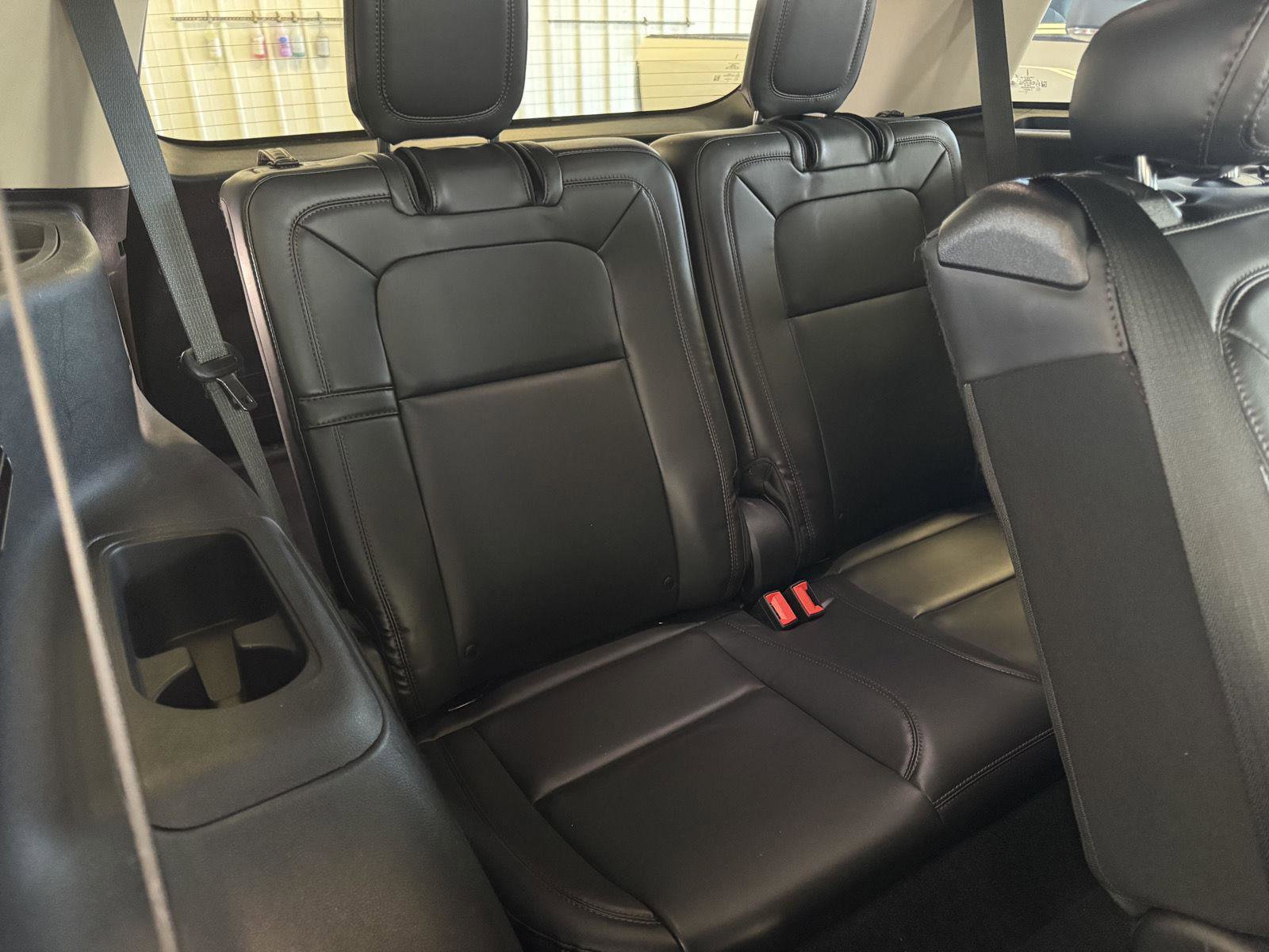 Used 2020 Lincoln Aviator Reserve w/ Equipment Group 201A image 30