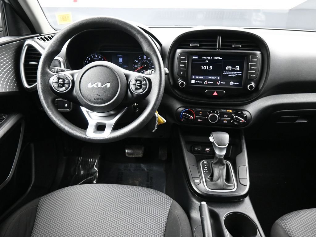 Certified 2022 Kia Soul LX w/ Technology Package image 19