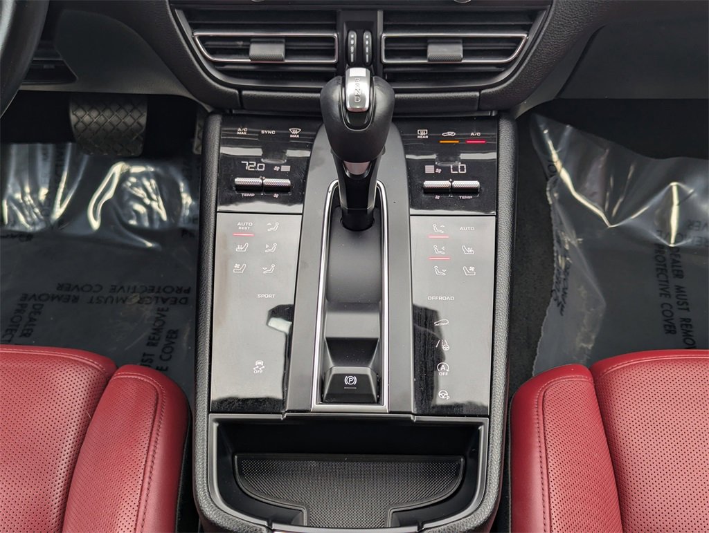 Used 2024 Porsche Macan Turbo image 13