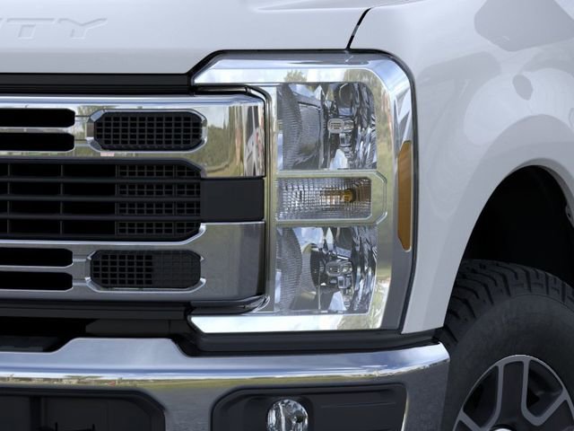 New 2025 Ford F350 XLT w/ FX4 Off-Road Package AWD/4WD image 18