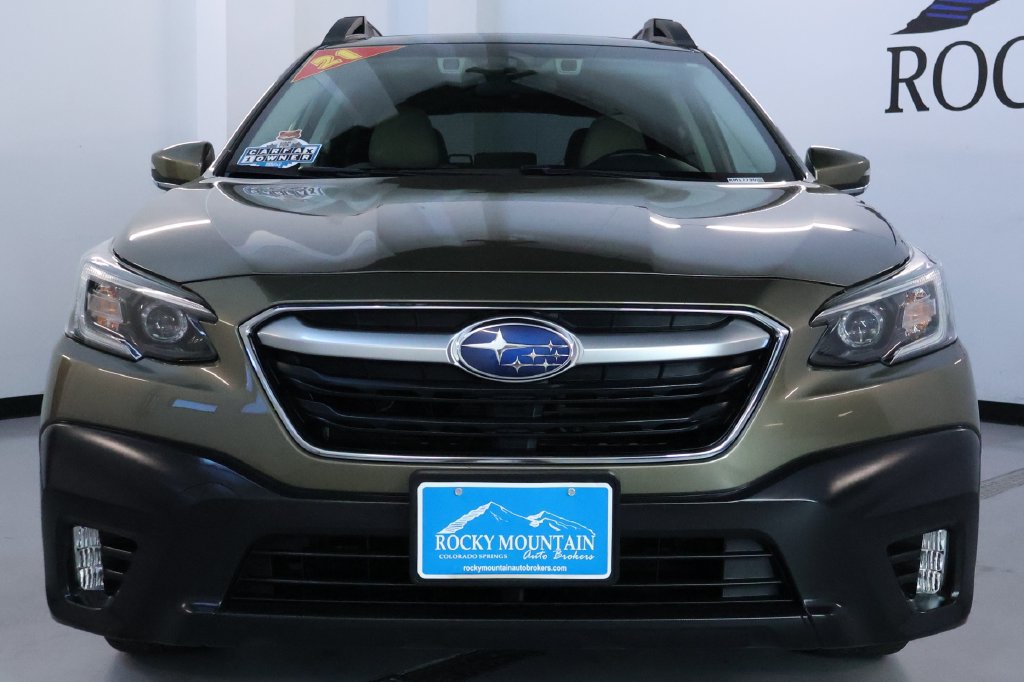 Used 2021 Subaru Outback Premium AWD/4WD image 3