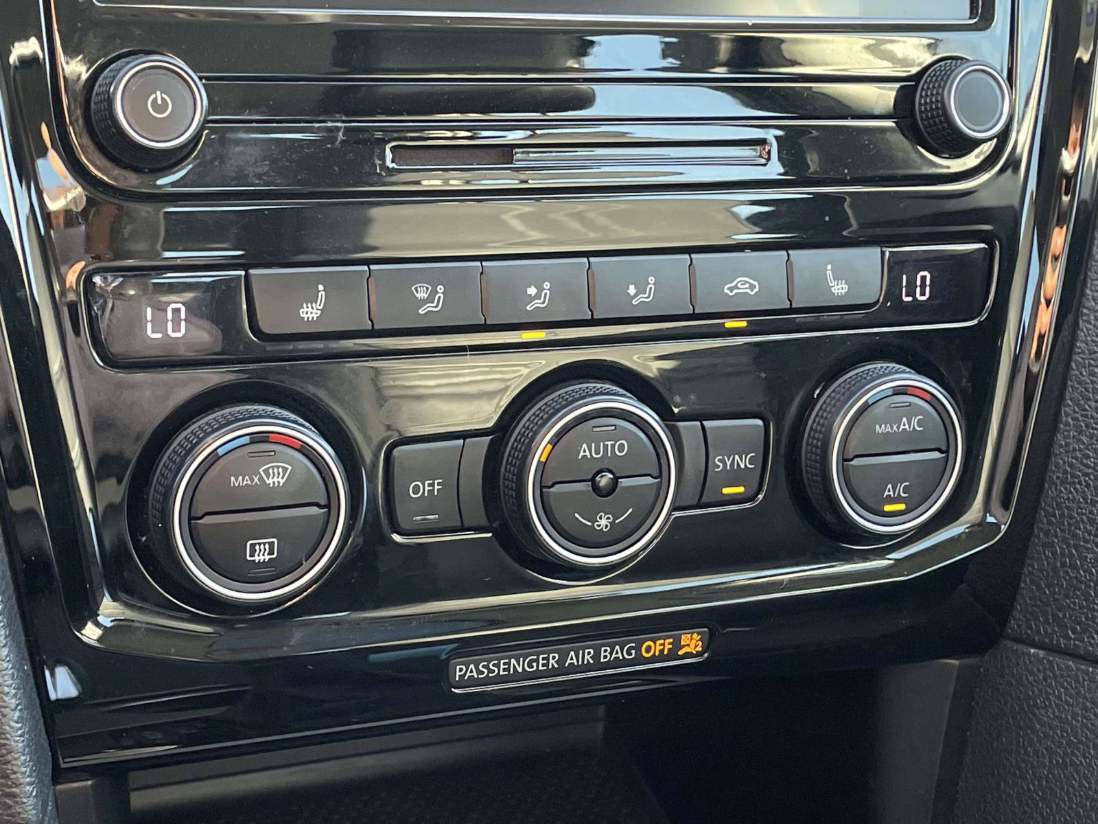 Used 2020 Volkswagen Passat 2.0T R-Line FWD image 18