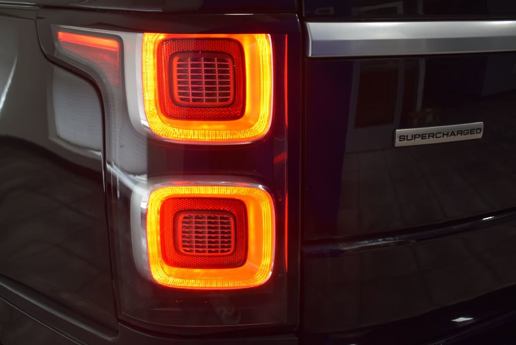 Used 2019 Land Rover Range Rover Long Wheelbase Supercharged image 37