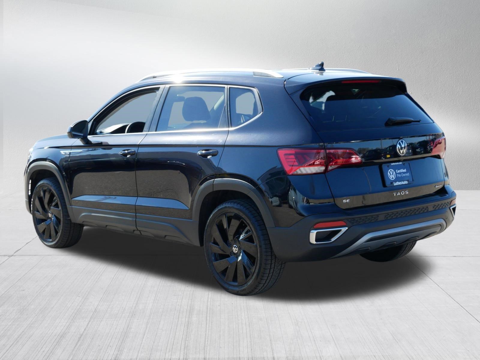 Used 2024 Volkswagen Taos SE AWD/4WD image 4