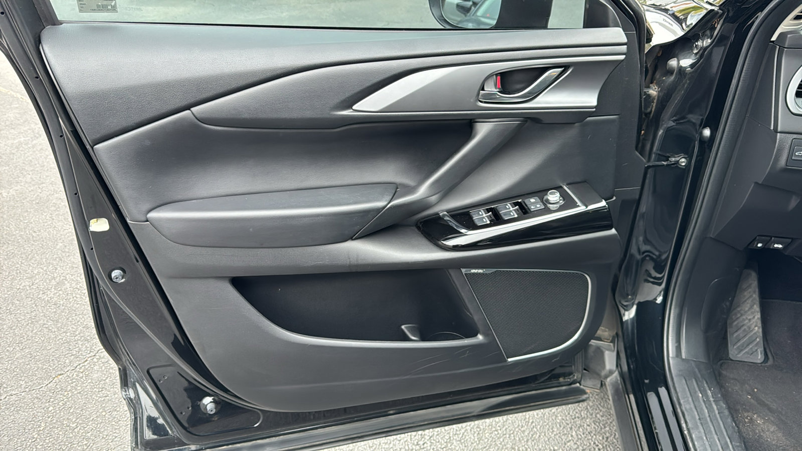 Certified 2022 MAZDA CX-9 Touring w/ Touring Premium Package image 11