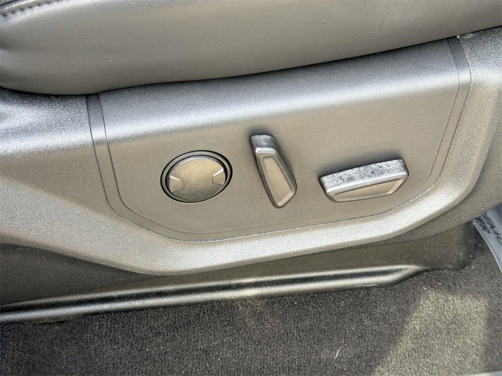 Used 2024 Ford Expedition XLT image 33