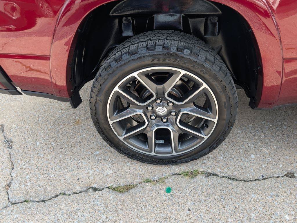Used 2020 RAM 1500 Laramie AWD/4WD image 12