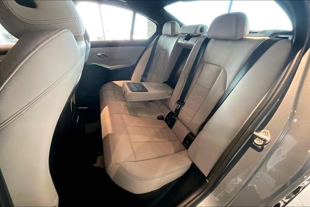 New 2026 BMW 330i Sedan w/ Premium Package image 10