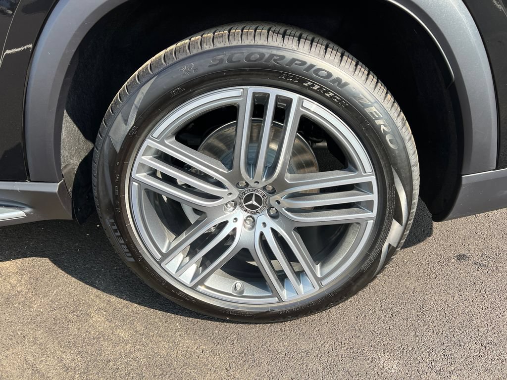 New 2026 Mercedes-Benz GLS 450 4MATIC image 35