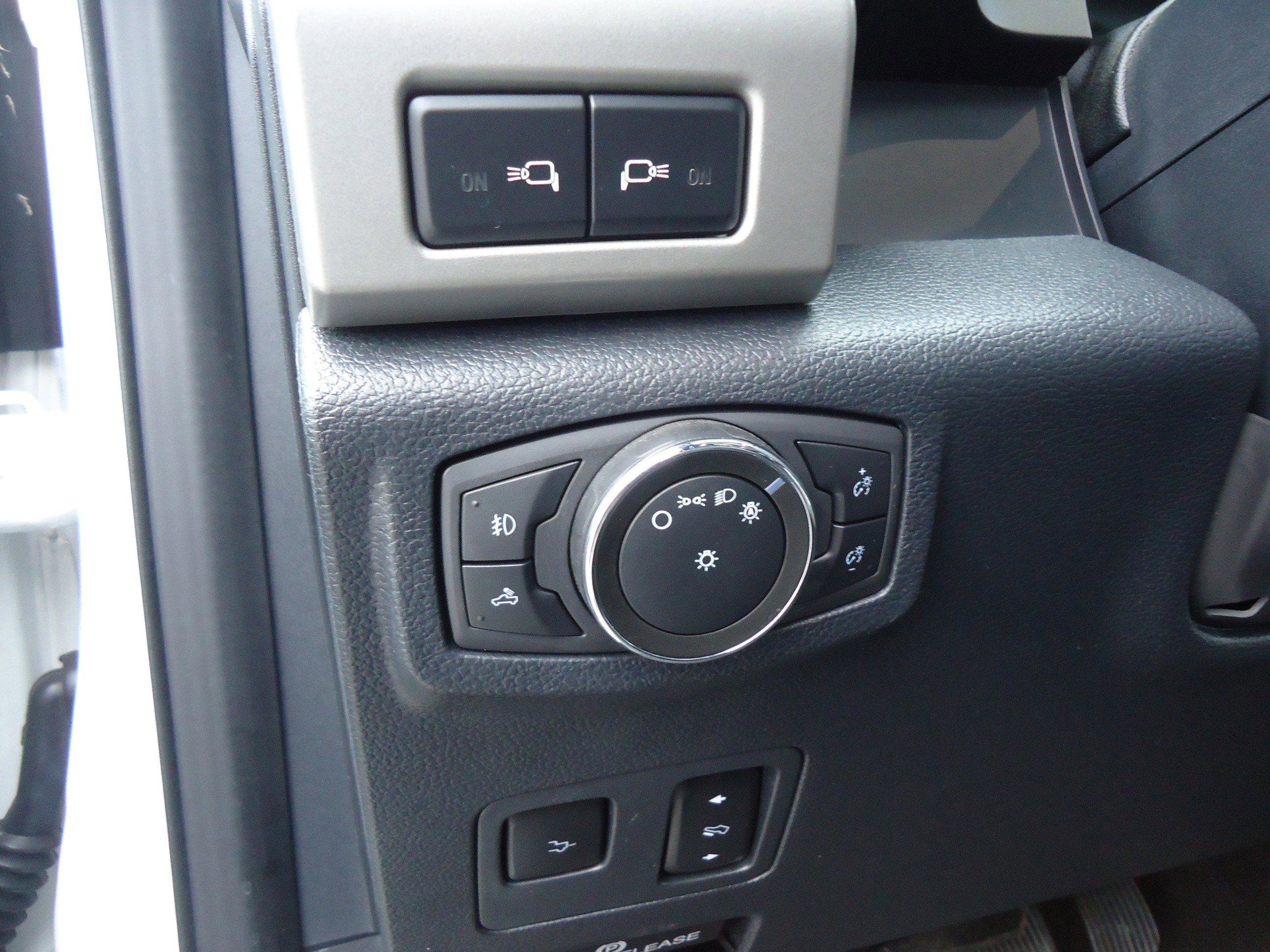 Used 2022 Ford F350 Lariat w/ Lariat Ultimate Package AWD/4WD image 18