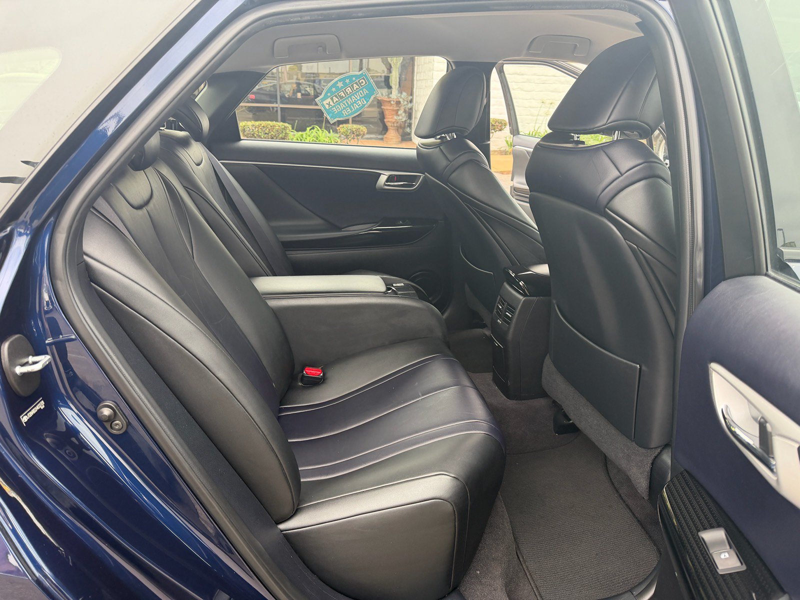 Used 2017 Toyota Mirai FWD image 11