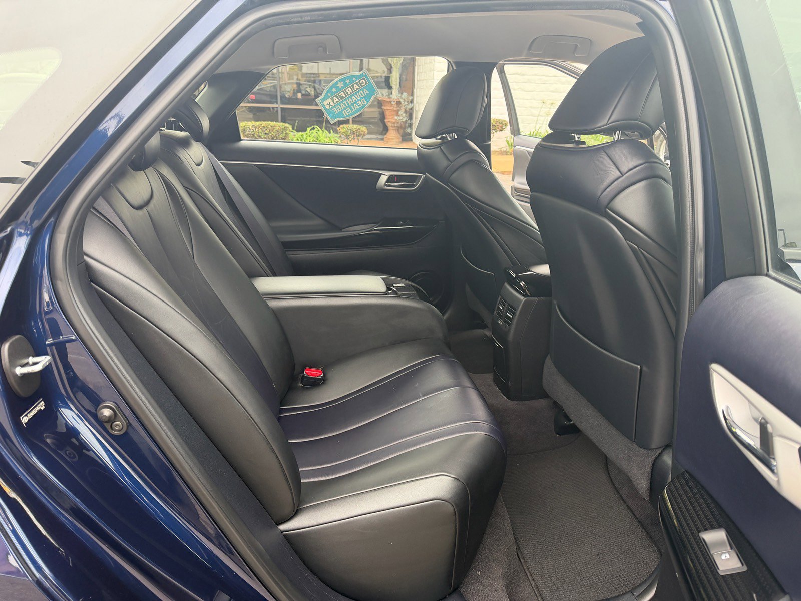 Used 2017 Toyota Mirai FWD image 11
