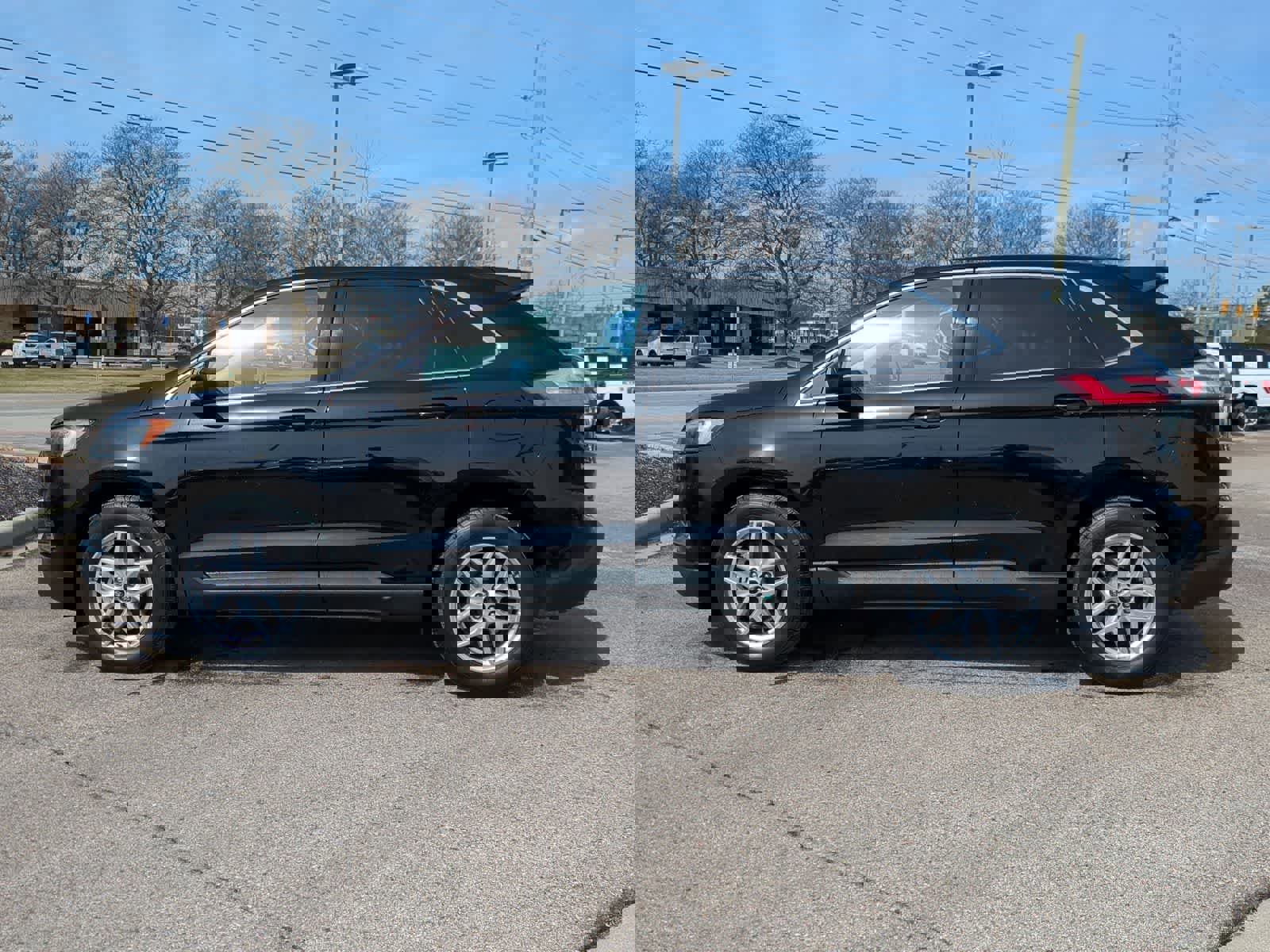 Used 2023 Ford Edge SEL w/ Convenience Package image 5