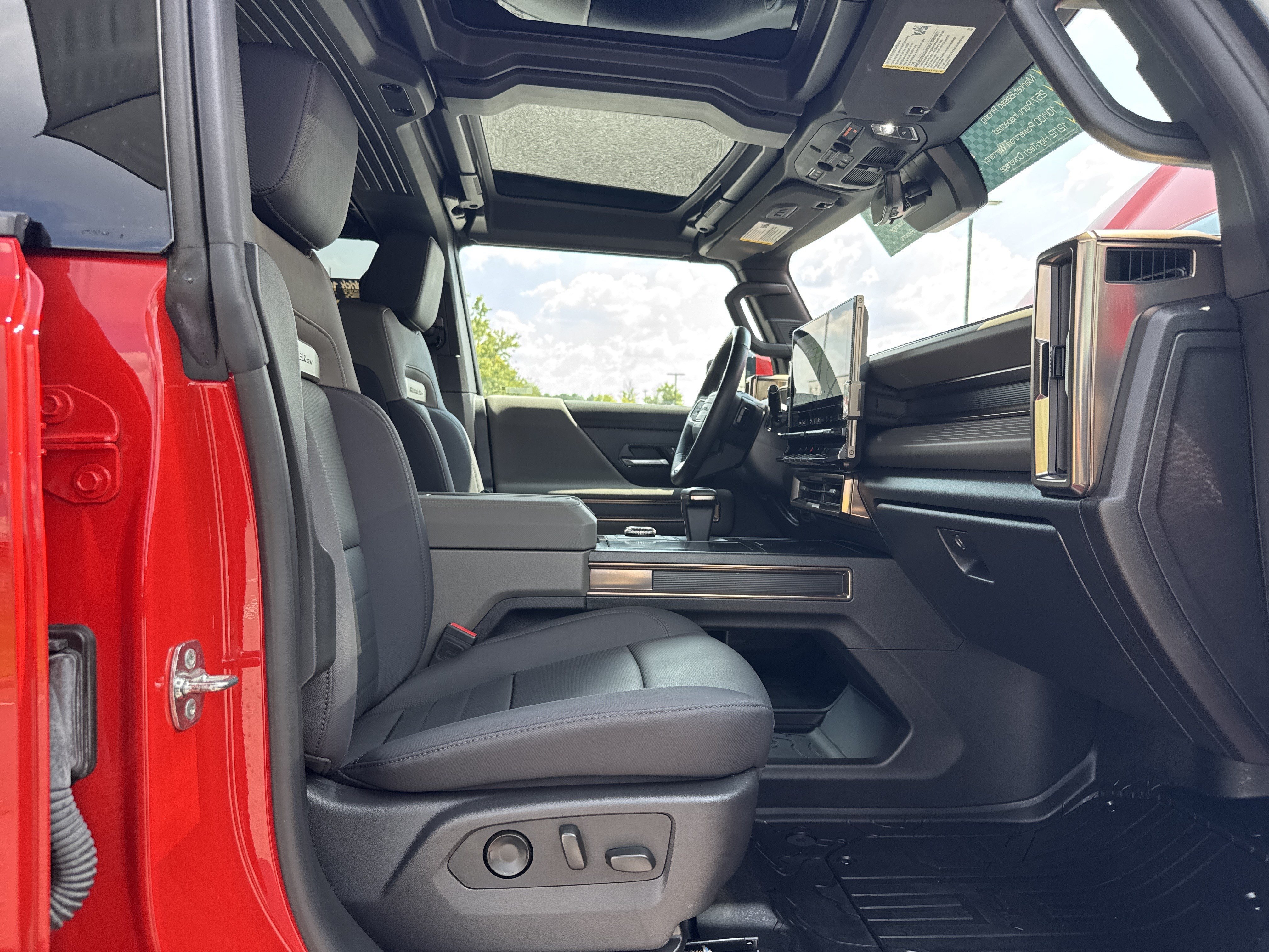 Used 2025 GMC Hummer EV 3X AWD/4WD image 34