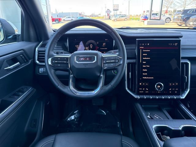 Used 2026 GMC Acadia Elevation w/ Elevation Premium Package AWD/4WD image 16