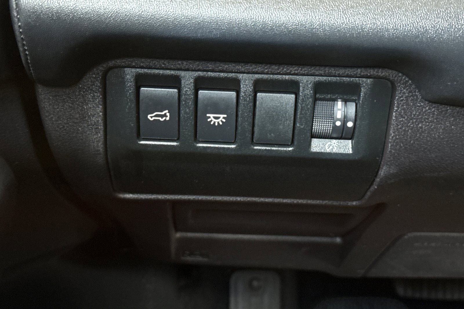 Used 2023 Subaru Ascent Limited AWD/4WD image 41