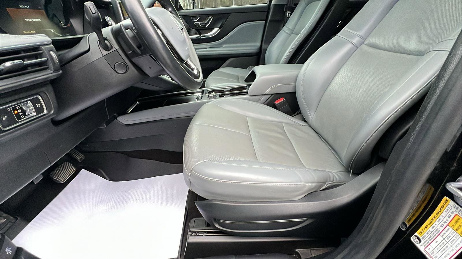 Used 2022 Lincoln Corsair Reserve w/ Elements Package image 24