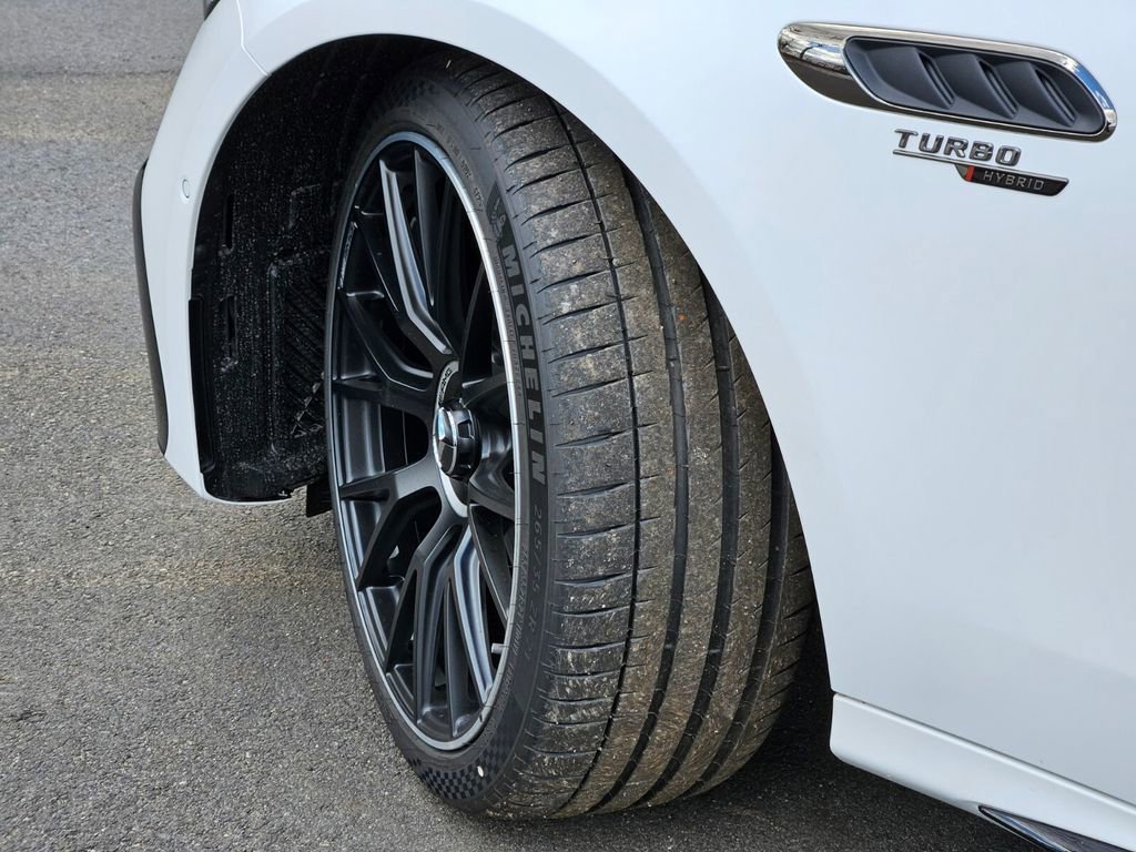 New 2026 Mercedes-Benz E 53 AMG e 4MATIC Sedan image 28