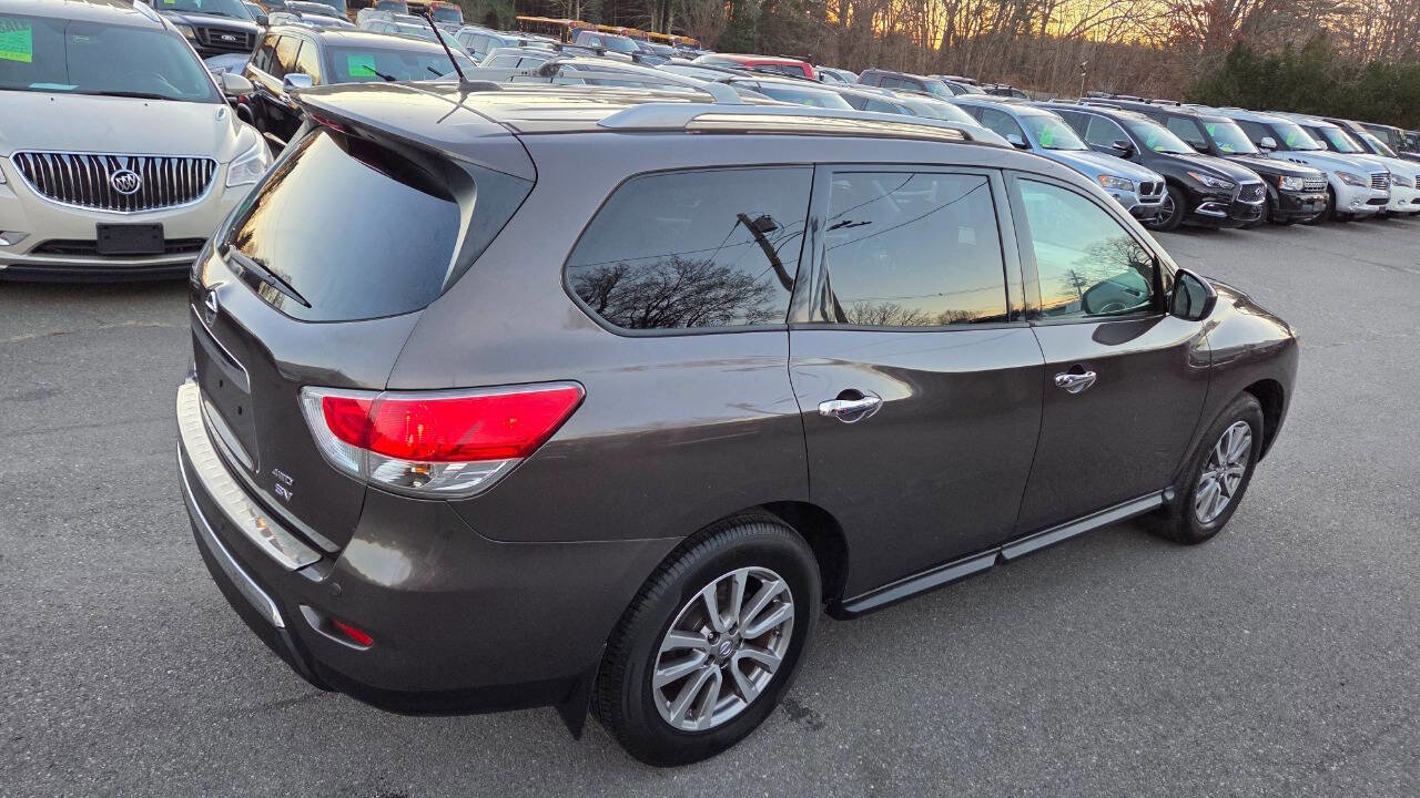 Used 2015 Nissan Pathfinder SV w/ Cargo Package image 13