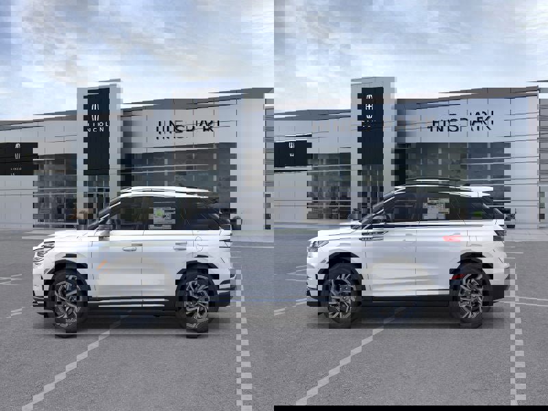 New 2026 Lincoln Corsair Premiere image 3