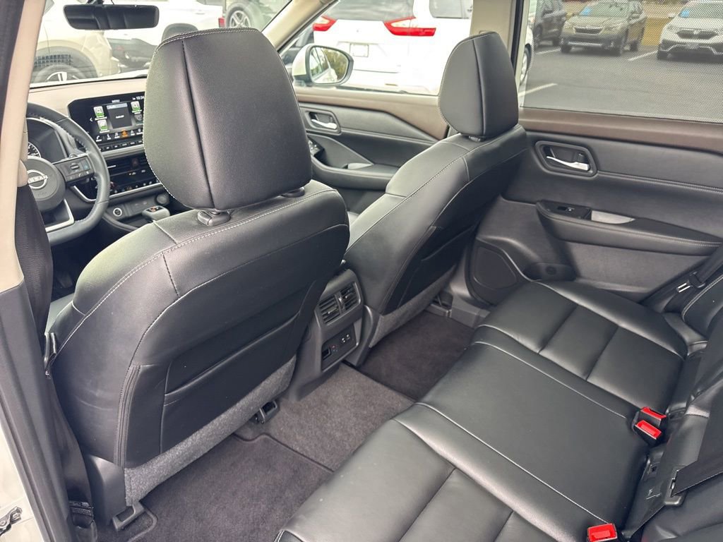 Certified 2022 Nissan Rogue SL w/ SL Premium Package image 15