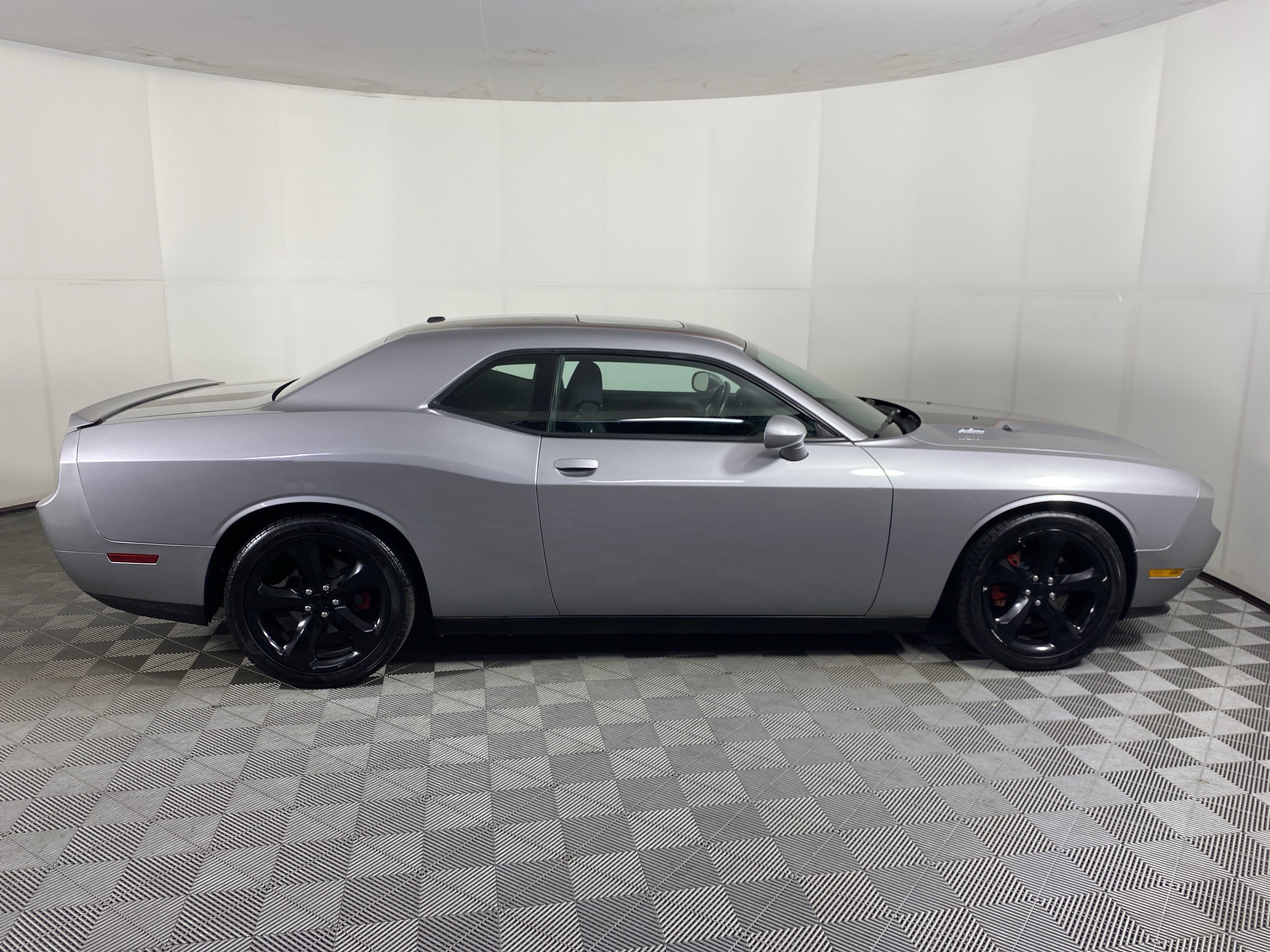 Used 2014 Dodge Challenger R/T w/ Blacktop Package RWD image 5