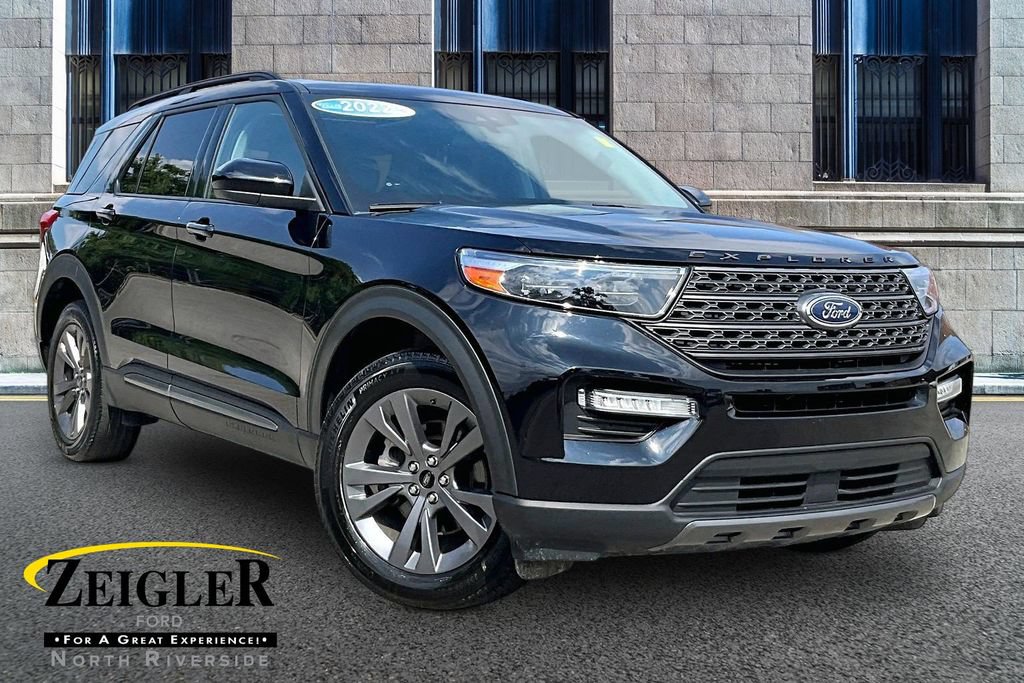 Certified 2022 Ford Explorer XLT w/ Equipment Group 202A AWD/4WD image 1