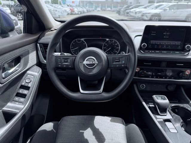 Used 2023 Nissan Rogue SV AWD/4WD image 24