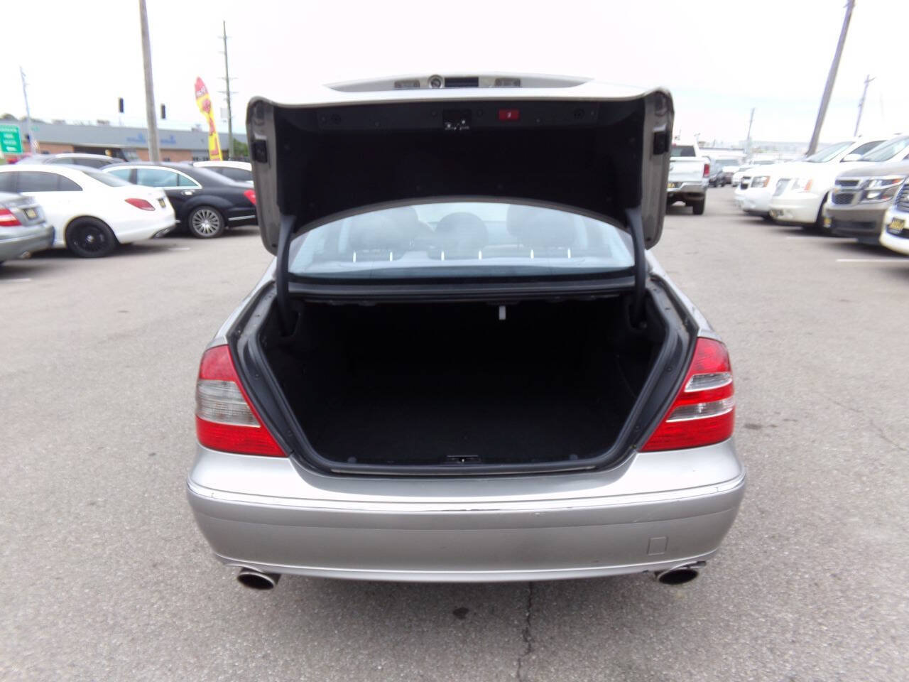 Used 2008 Mercedes-Benz E 350 4MATIC Sedan image 21