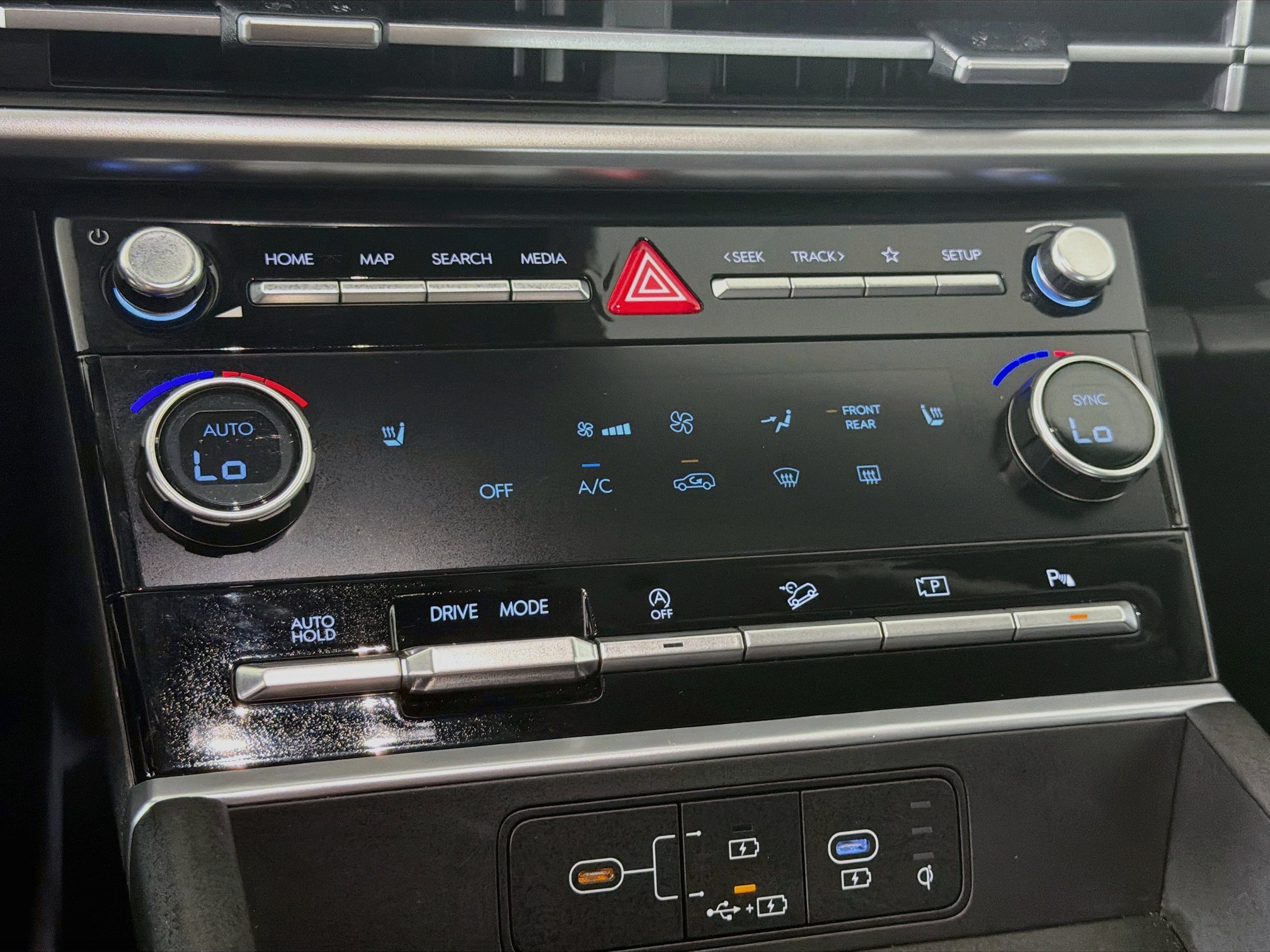 Used 2026 Hyundai Santa Fe SEL FWD image 22