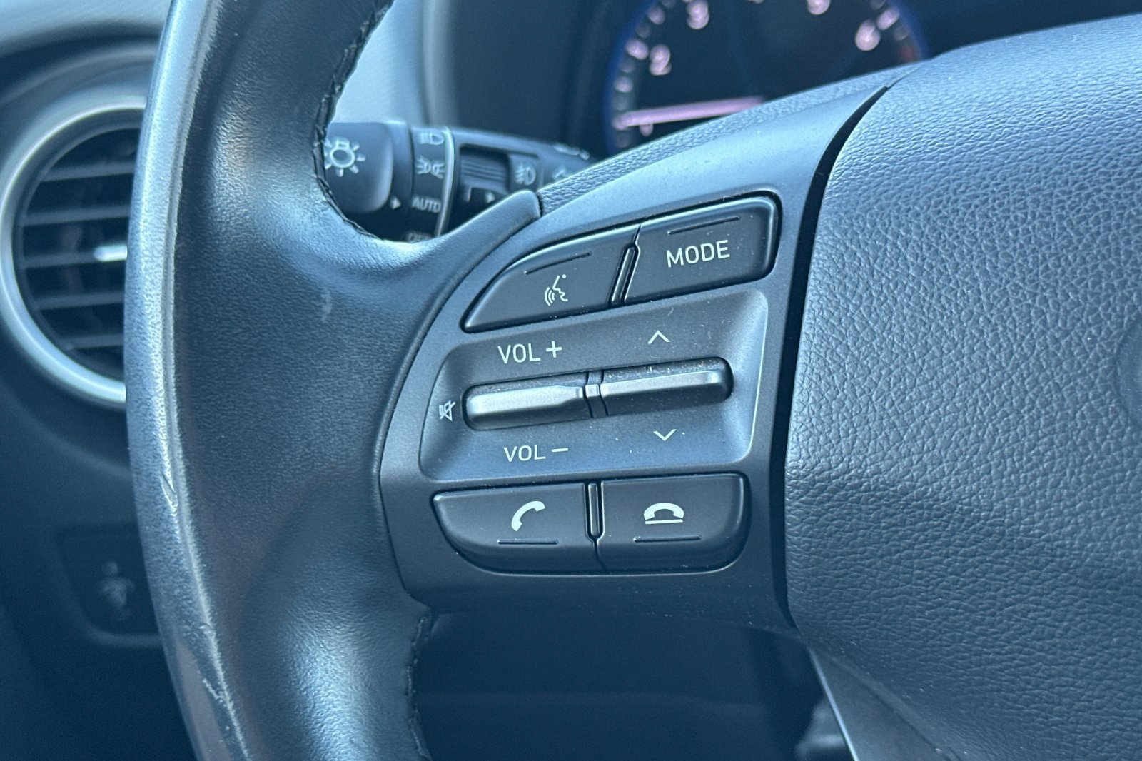 Used 2019 Hyundai Kona Ultimate AWD/4WD image 34