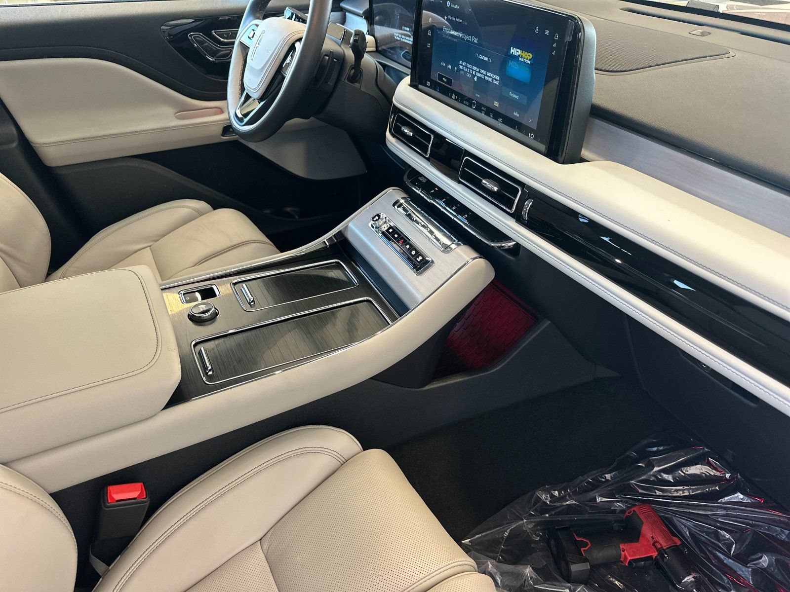New 2026 Lincoln Aviator Reserve AWD/4WD image 16