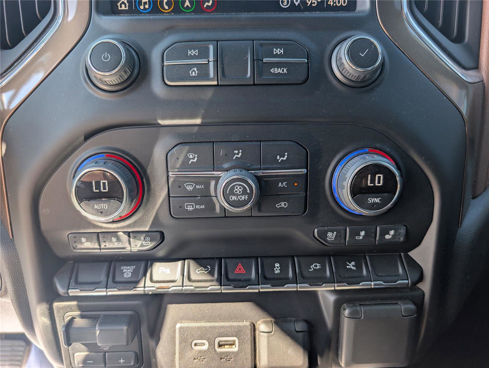 Used 2022 Chevrolet Silverado 3500 High Country image 19